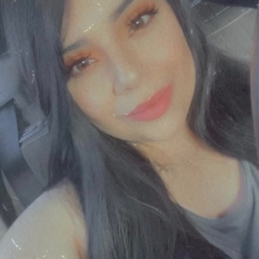 Meet your Posher, Leticia